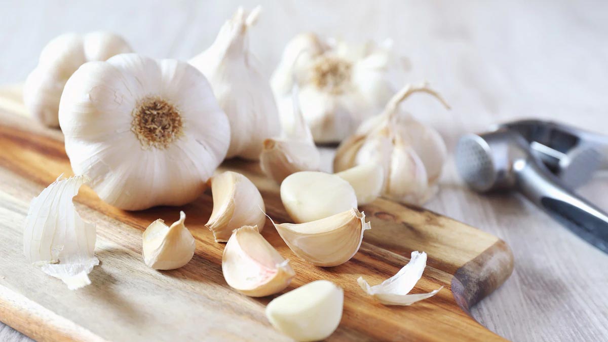 اصلاً چرا سیر پوک می‌شه؟ (اون تو چه خبره؟)