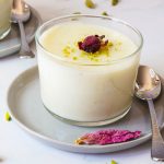 طرز تهیه فرنی ساده و مجلسی برای دسر با نشاسته