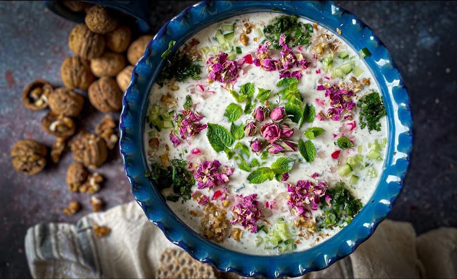 طرز تهیه آب دوغ خیار بهترین سوپ ماست سرد ایرانی