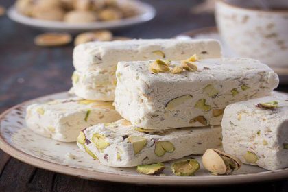 طرز تهیه گز اصفهانی چگونه است