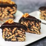 طرز تهیه کیک بیسکویتی شکلاتی