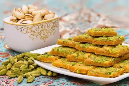 طرز تهیه سوهان عسلی به سبک سوهان پزی های قم