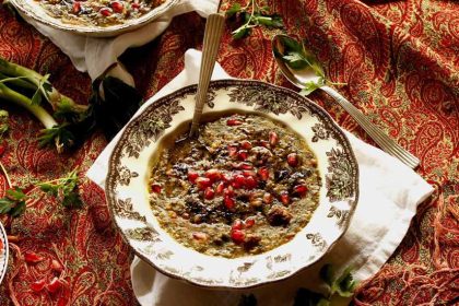 طرز تهیه آش انار با طعم عالی مناسب شب یلدا