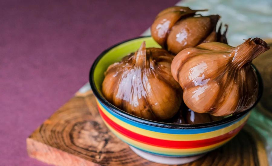 طرز تهیه سیر ترشی ۷ ساله