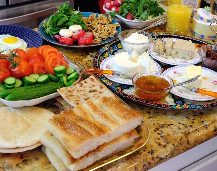 صبحانه ایرانی، بهترین راه برای شروع یک روز خوب