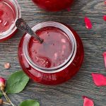طرز تهیه مربای گل محمدی خوشرنگ و خوشمزه در خانه