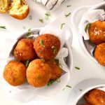 طرز تهیه توپ های پنیر و ذرت مناسب کودکان