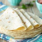 طرز تهیه نان ترتیلا خانگی