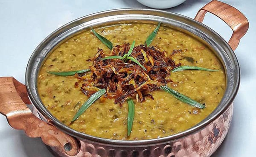 طرز تهیه آش سبزی پیش غذای معروف شیرازی