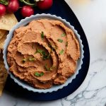 طرز تهیه دیپ لوبیا چیتی خوشمزه خانگی با شیر یا خامه