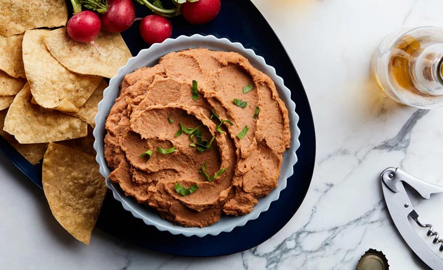 طرز تهیه دیپ لوبیا چیتی خوشمزه خانگی با شیر یا خامه