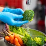روش صحیح شستن سبزیجات