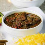 طرز تهیه قورمه سبزی با سبزی خشک بهمراه فوت و فن هاش
