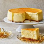 طرز تهیه چیزکیک نیویورکی کلاسیک؛ لطیف، خامه‌ای و بی‌نقص!